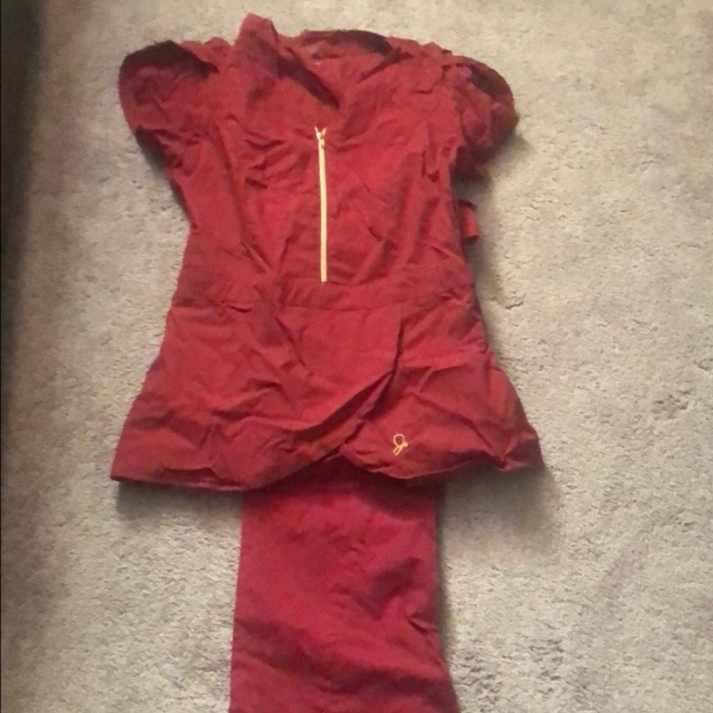 JAANUU scrub set